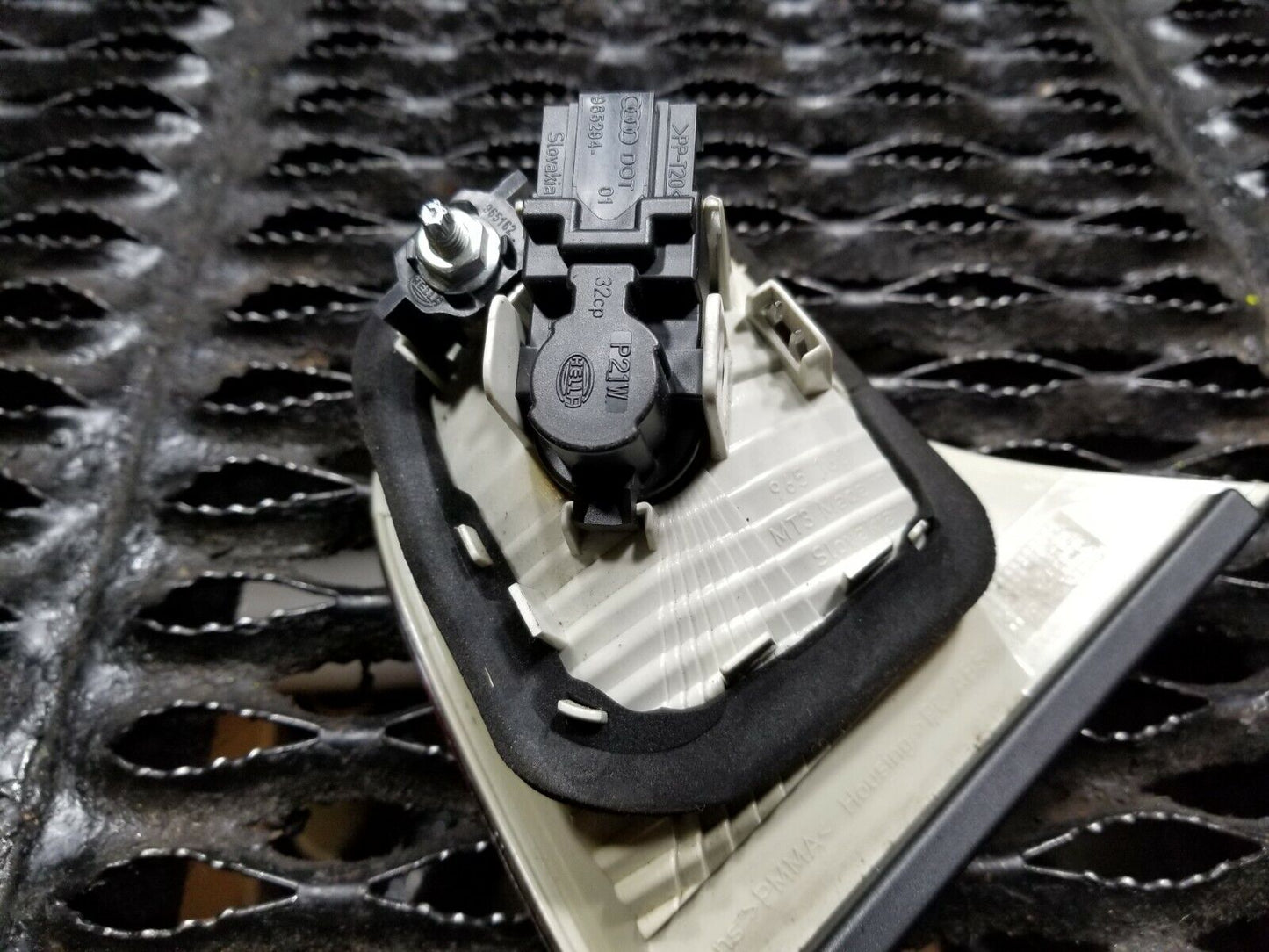 05 06 07 08 Audi A4 Right Passenger Side Inner Tail Light OEM