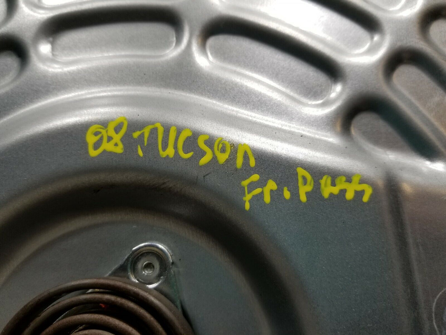 07 08 09 Hyundai Tucson Front Right Passenger Door Window Regulator OEM 89k