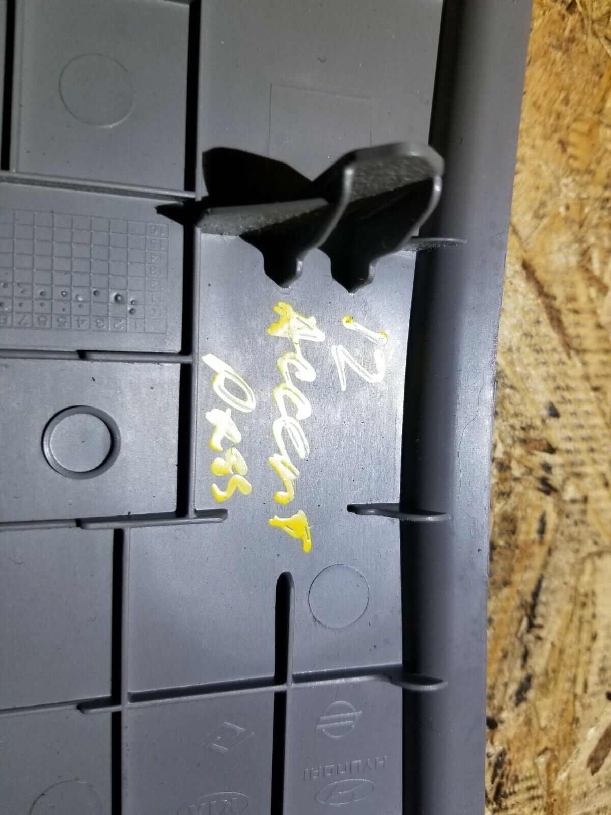 12 13 14 15 16 Hyundai Accent Dash End Cap Cover Trim OEM