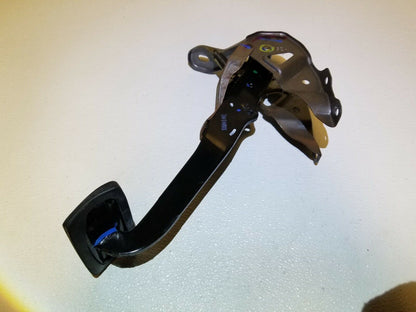 11 12 13 14 15 16 17 Honda Odyssey Brake Pedal OEM