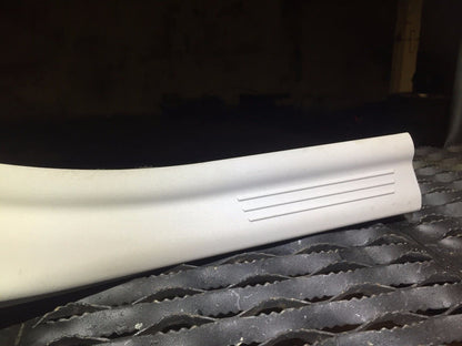 05 06 07 08 09 10 11 Volvo S40 T5 Rear Left Driver Side Door Sill OEM