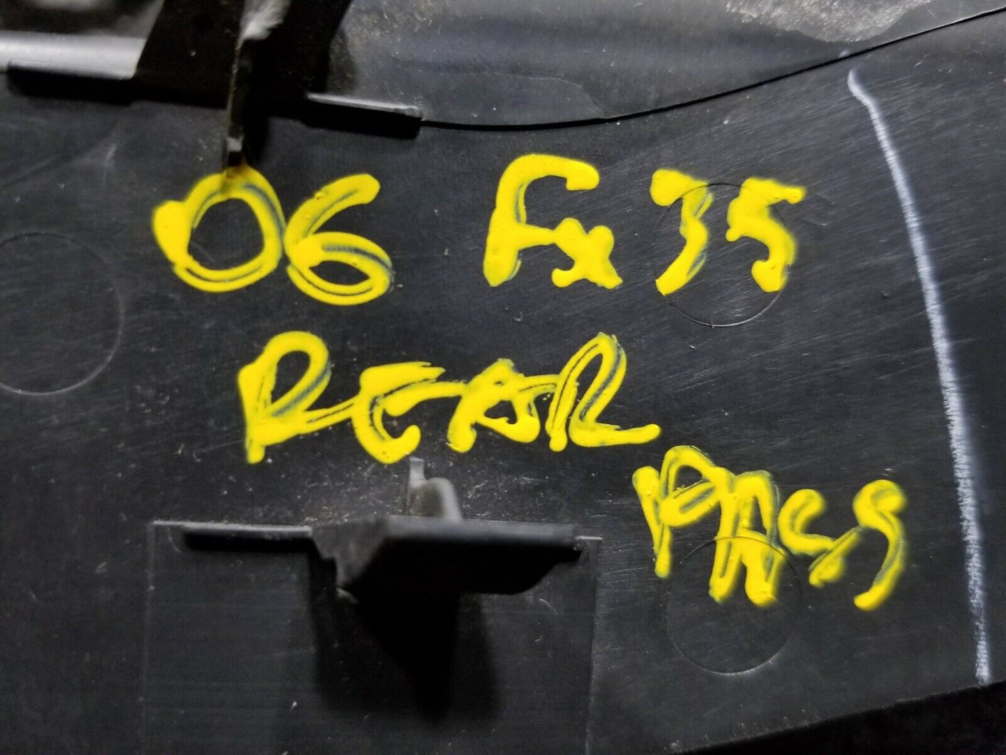 06 07 08 Infiniti Fx35 Pass Side Rear Inner Bumper Filler Cover 85074cg000 OEM