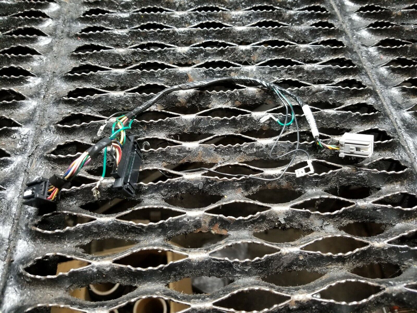 15 16 17 18 Chevrolet Impala Steering Wheel Harness With Cruise & Radio OEM