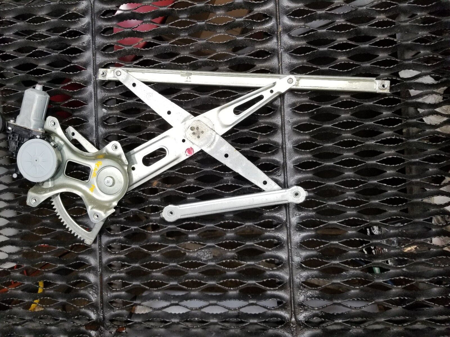 04 05 06 07 08 09 Prius Rear Right Passenger Side Window Regulator W/ Motor Oem.