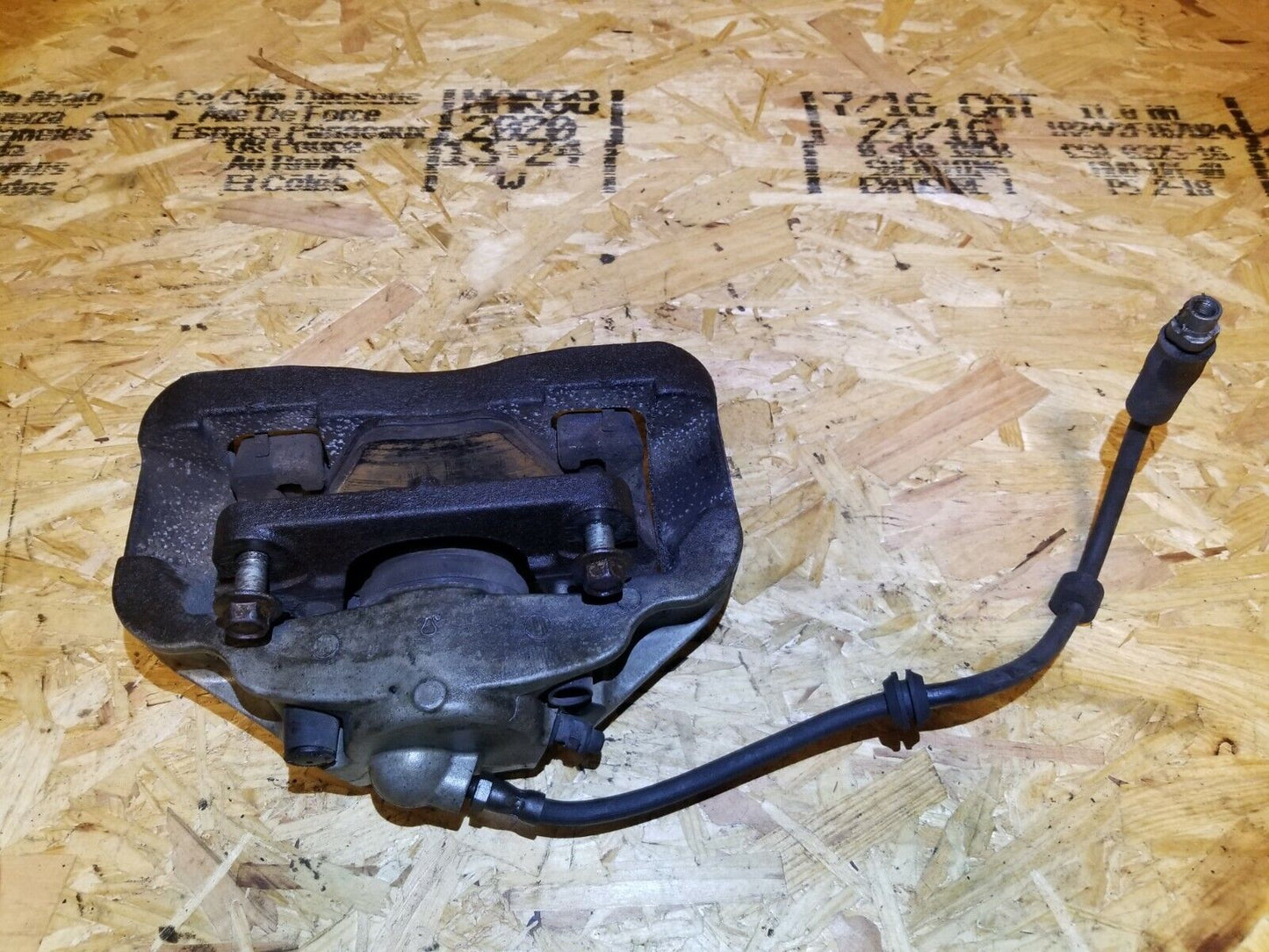 04 05 06 07 BMW 530xi E60 AWD Front Right Passenger Side Brake Caliper OEM