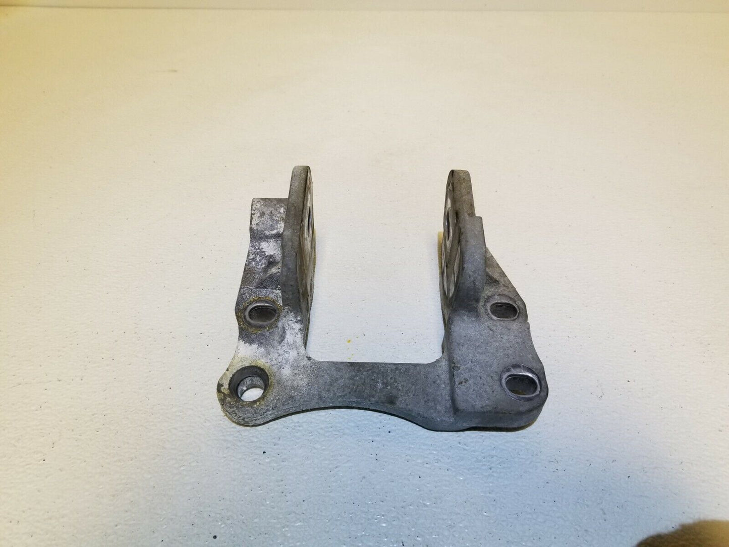 11 12 13 14 Ford Edge Engine Mount Bracket Driver Side OEM 43k Miles