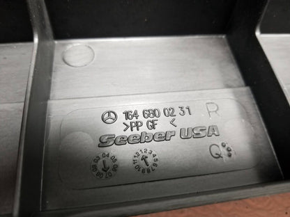 06 07 08 09 10 11 Mercedes Ml500 Right Rear Passenger Truck Bracket Trim OEM