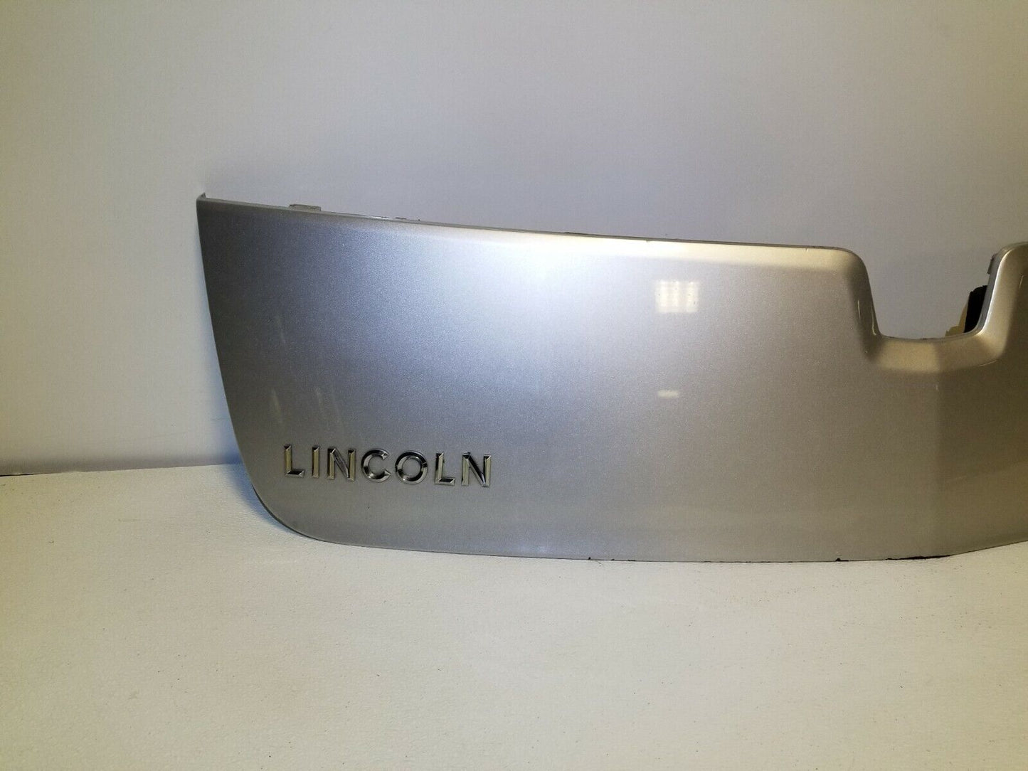 10 11 12 Lincoln MKT Trunk Tailgate Trim Molding OEM