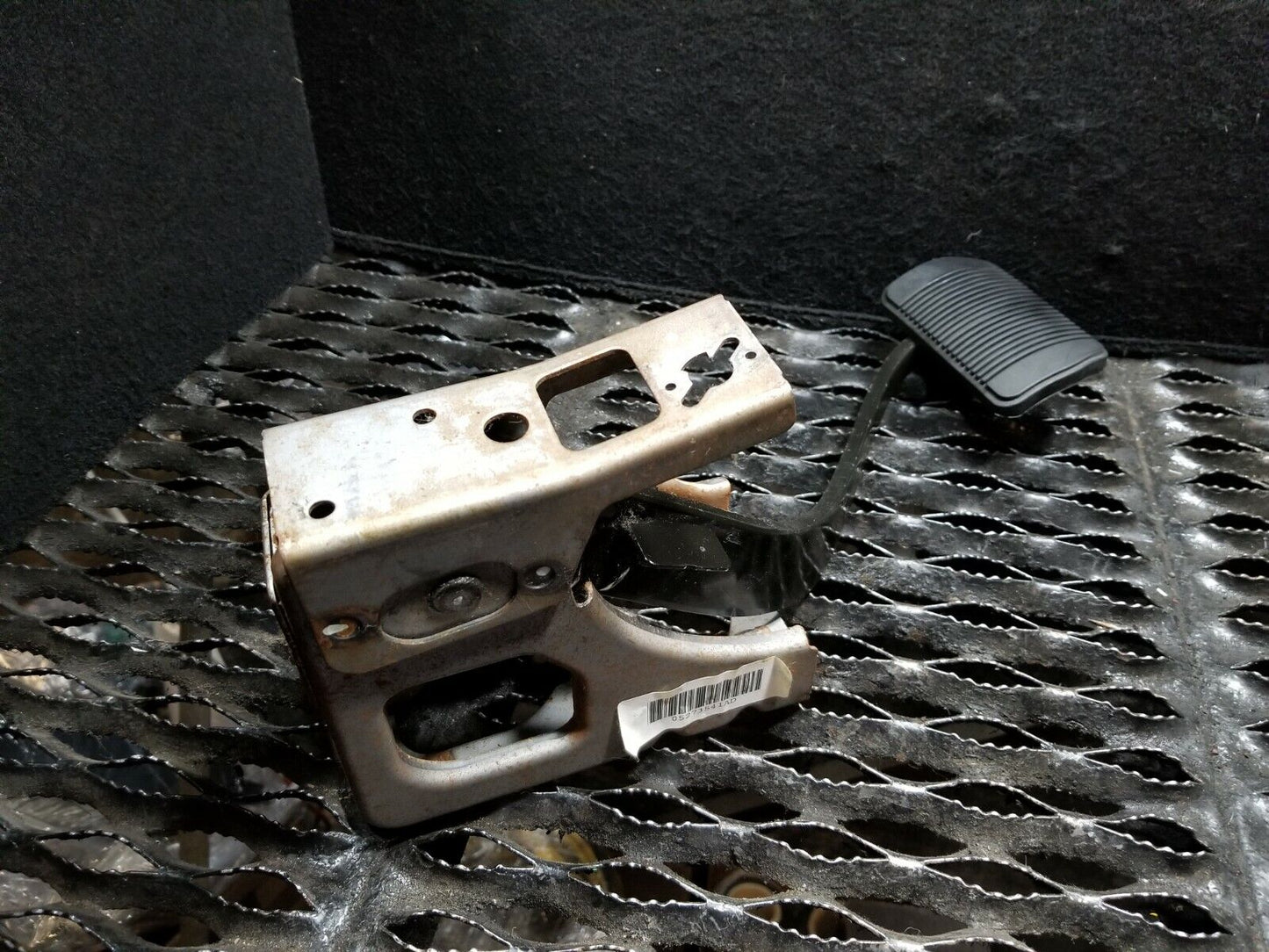 07 08 09 10 Chrysler Sebring Brake Pedal OEM