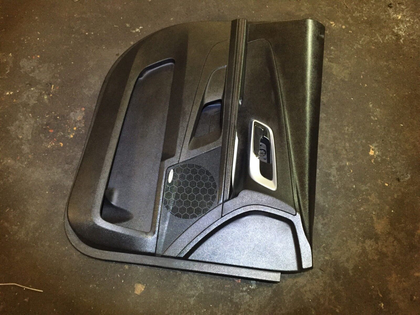 10 11 12 13 Chevrolet Equinox Front Left Door Trim Panel Driver Side OEM
