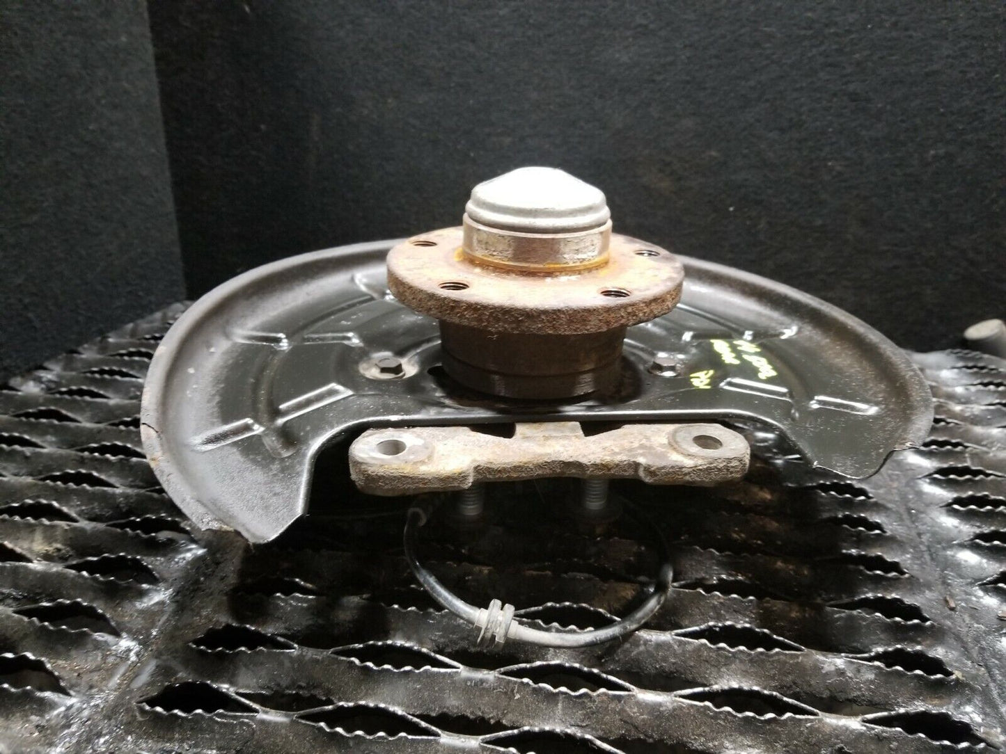 14 15 16 17 Fiat 500l Rear Right Passenger Side Spindle Knuckle Hub OEM