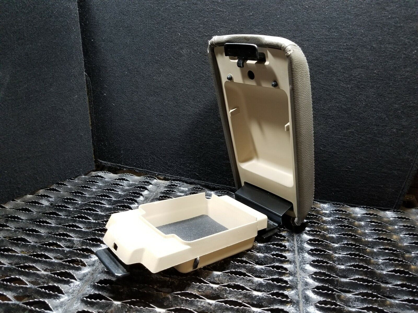 06 07 08 09 Mercury Milan Center Armrest Arm Rest OEM