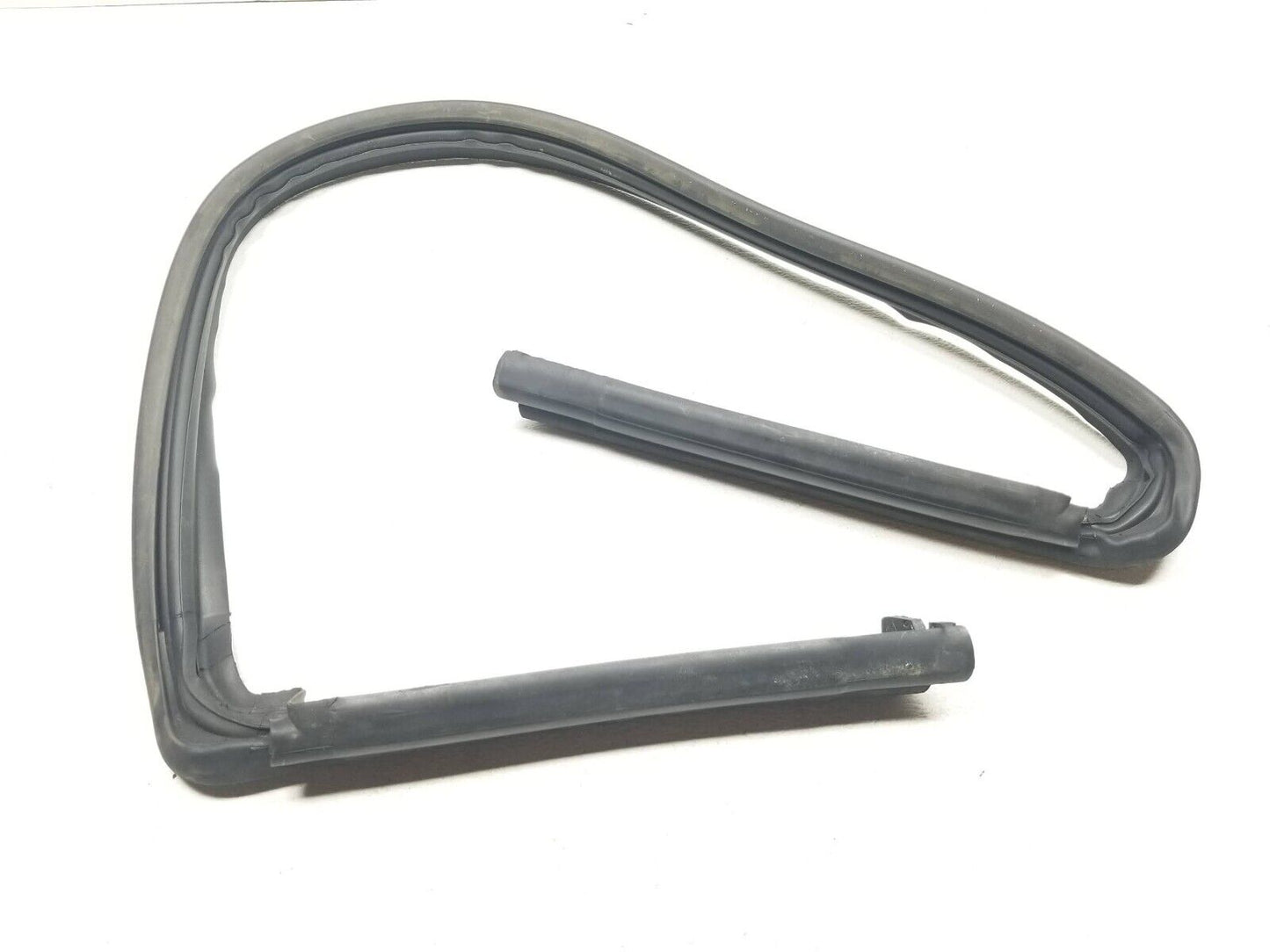 16 17 18 19 20 Chevrolet Camaro Convertible Front Top Roof Weatherstrip Seal OEM