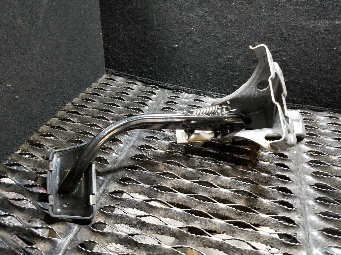 12 13 14 15 16 Hyundai Veloster Brake Pedal OEM