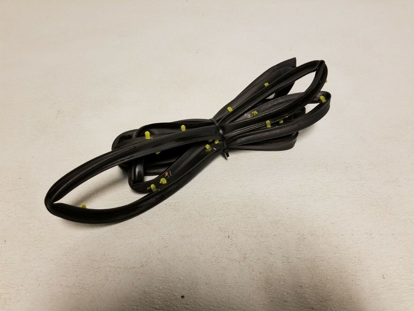 11 12 13 14 Dodge Charger Front Right Pass Door Weatherstrip Seal OEM 92k