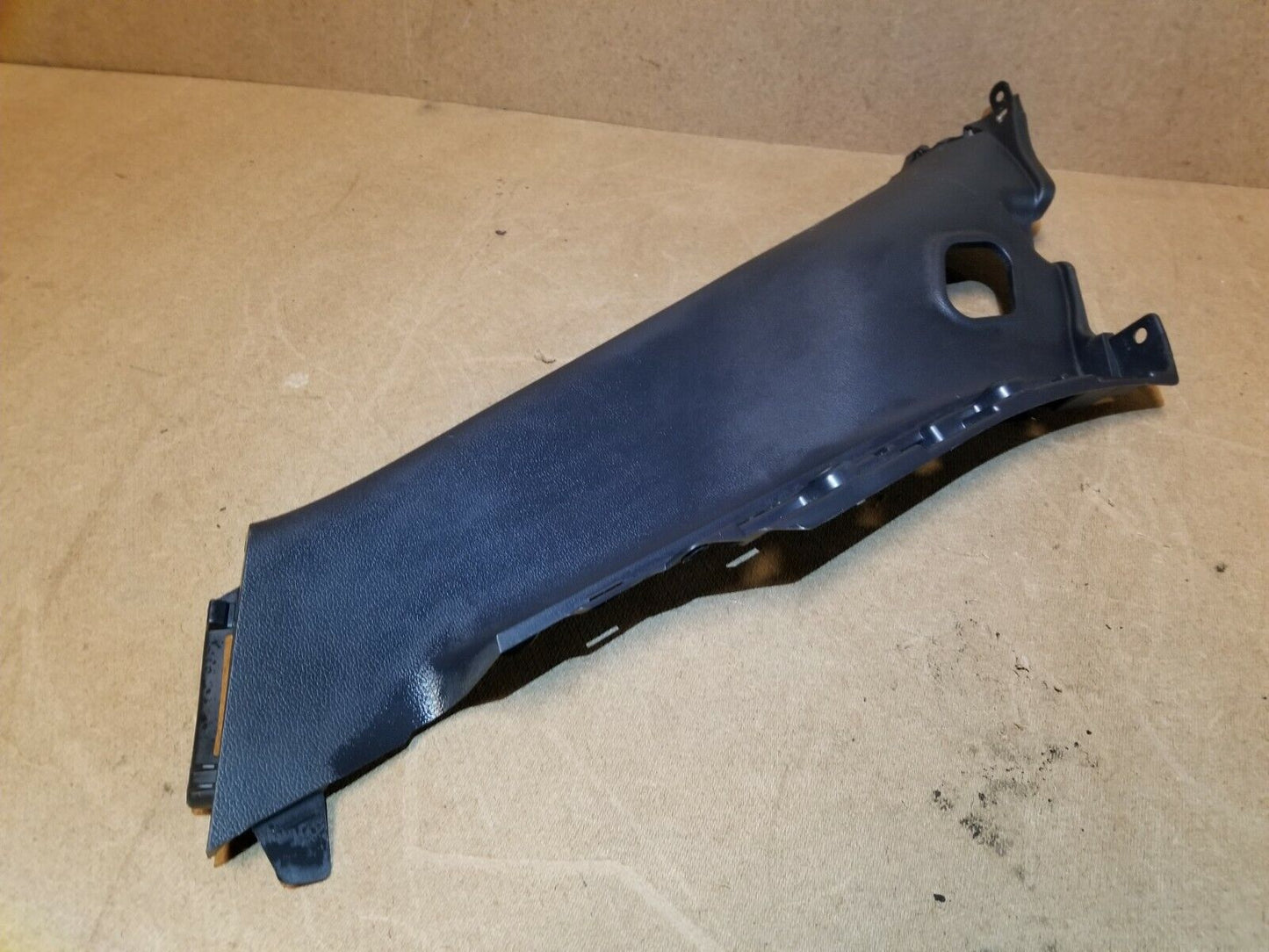 12 13 14 15 Kia Rio Rear Left Driver Side C Pillar Lower Trim Panel Cover OEM