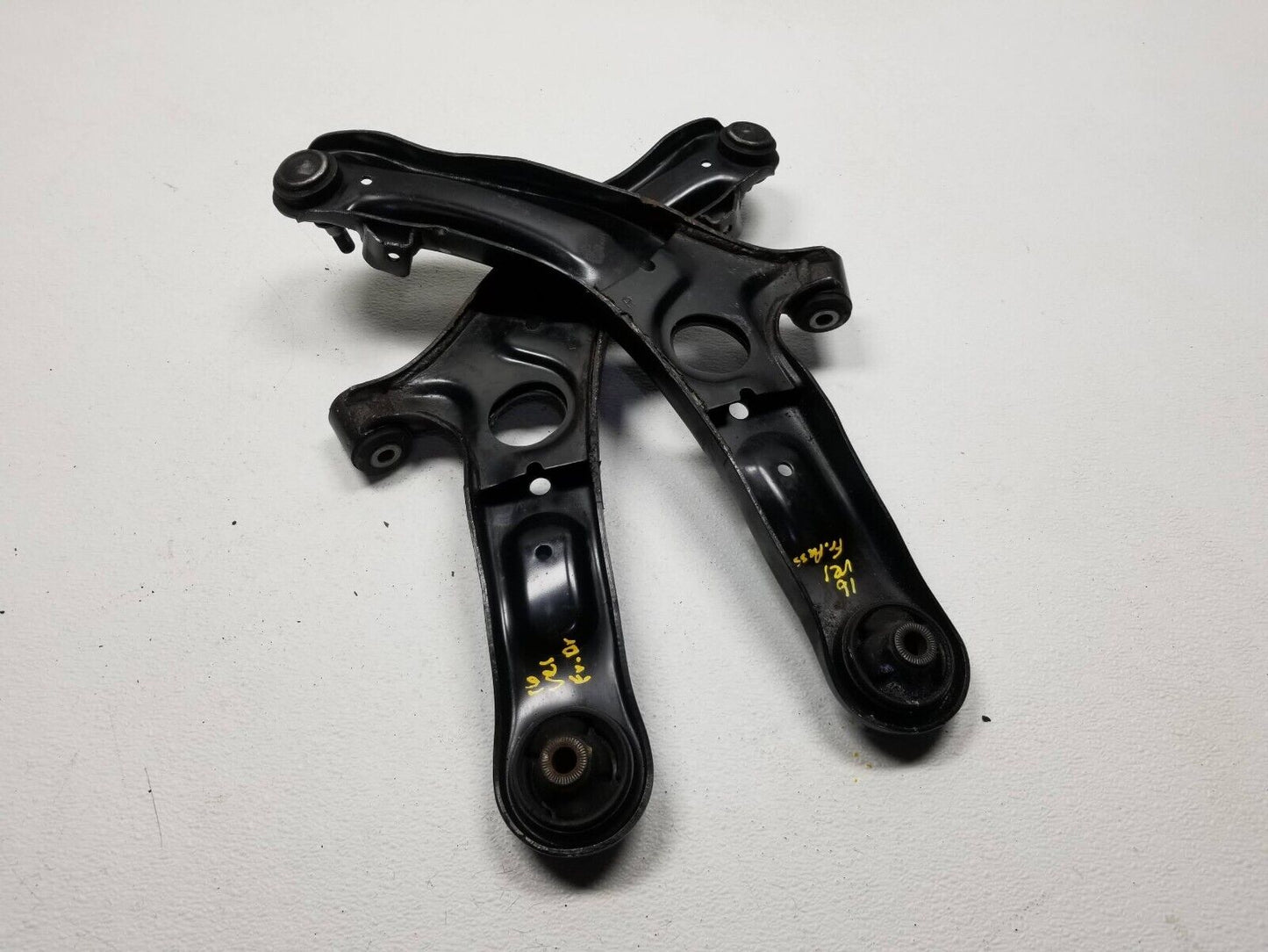 13 14 15 16 Hyundai Veloster Front Lower Control Arm Left & Right Pair OEM