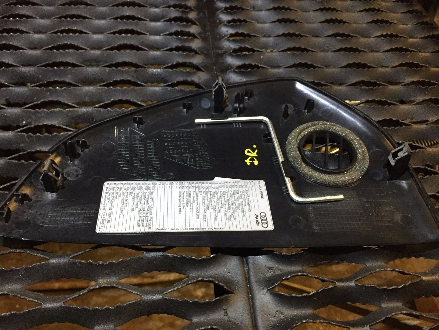 05 06 07 08 Audi A6 C6 Audi A6 C6 Left Fuse Box Dash Cover Panel OEM 4f0857086c