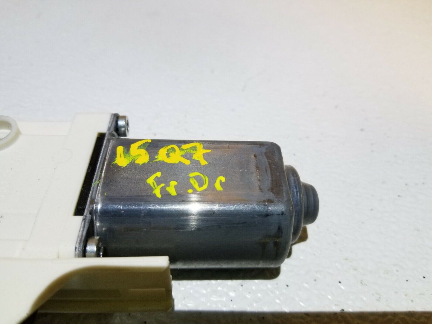 11 12 13 14 15  Audi Q7 Front Left Driver Side Door Window Motor OEM 87k Miles