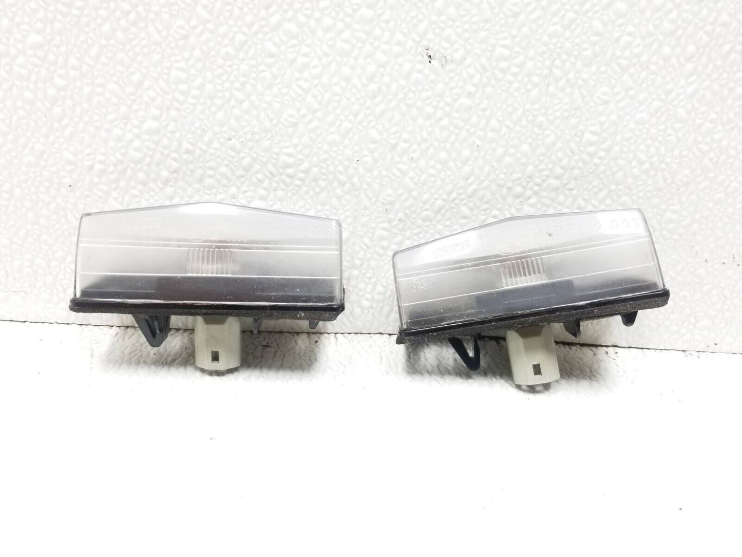 11 12 13 14 15 Toyota Prius Rear License Plate Light Lamp OEM
