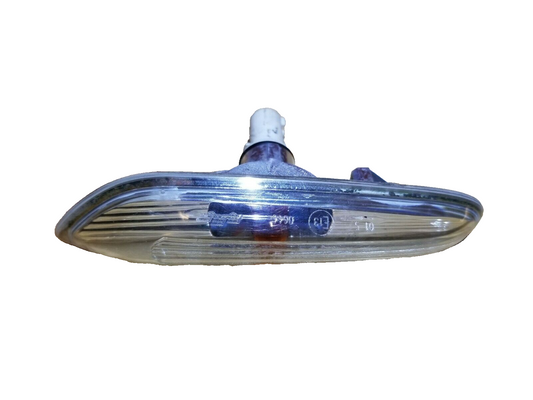 04 05 06 07 BMW 530xi E60 Fender Turn Signal Light Front Passenger Side OEM