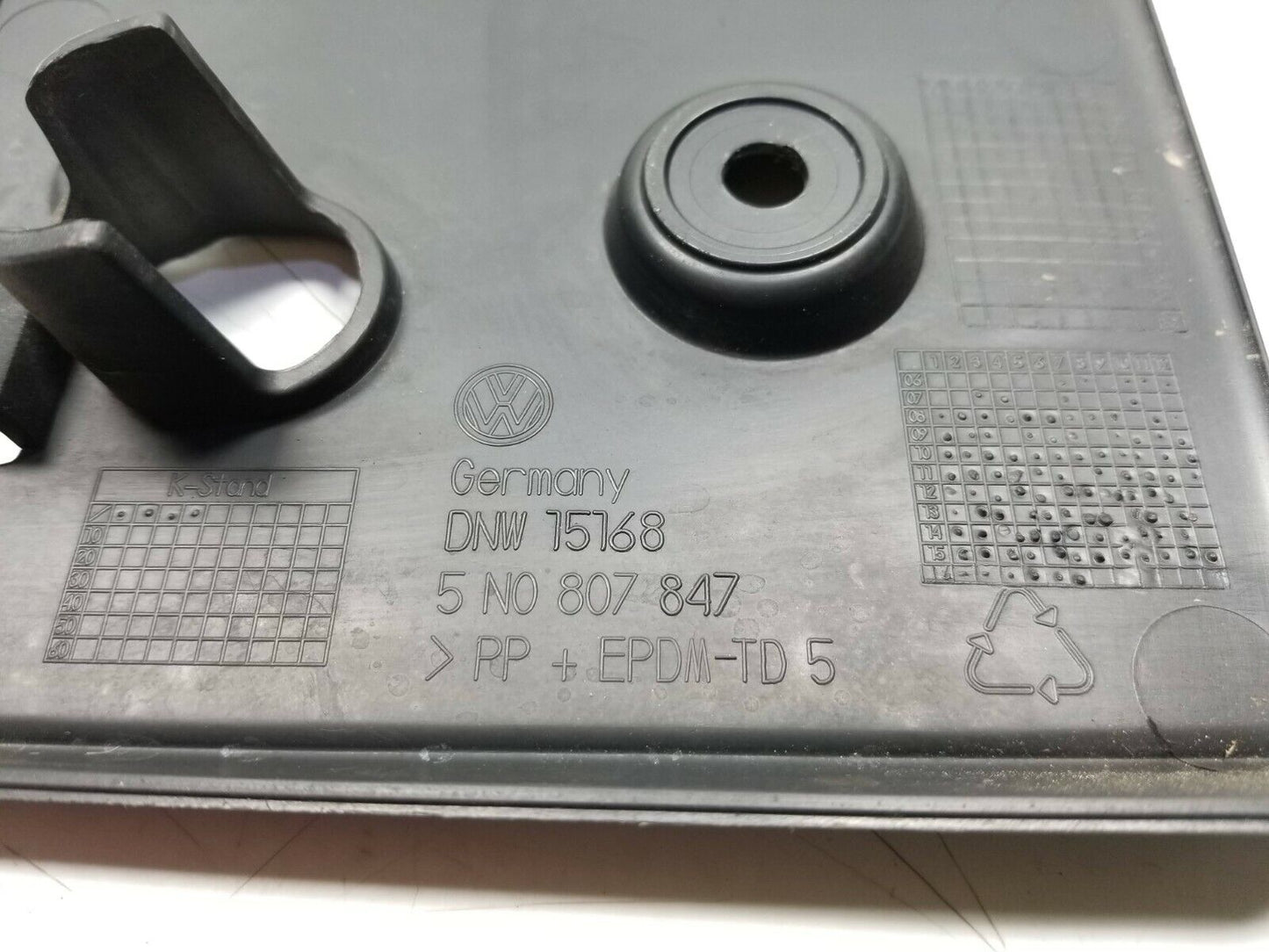 12 13 14 15 16 17 VW Tiguan Rear Bumper License Plate Bracket OEM 43k Miles
