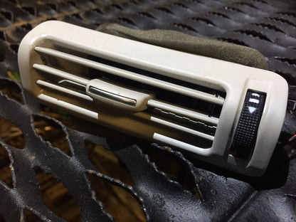 05 06 07 08 Audi A6 C6 Pillar Air Vent Left Driver Side OEM 4f0819383