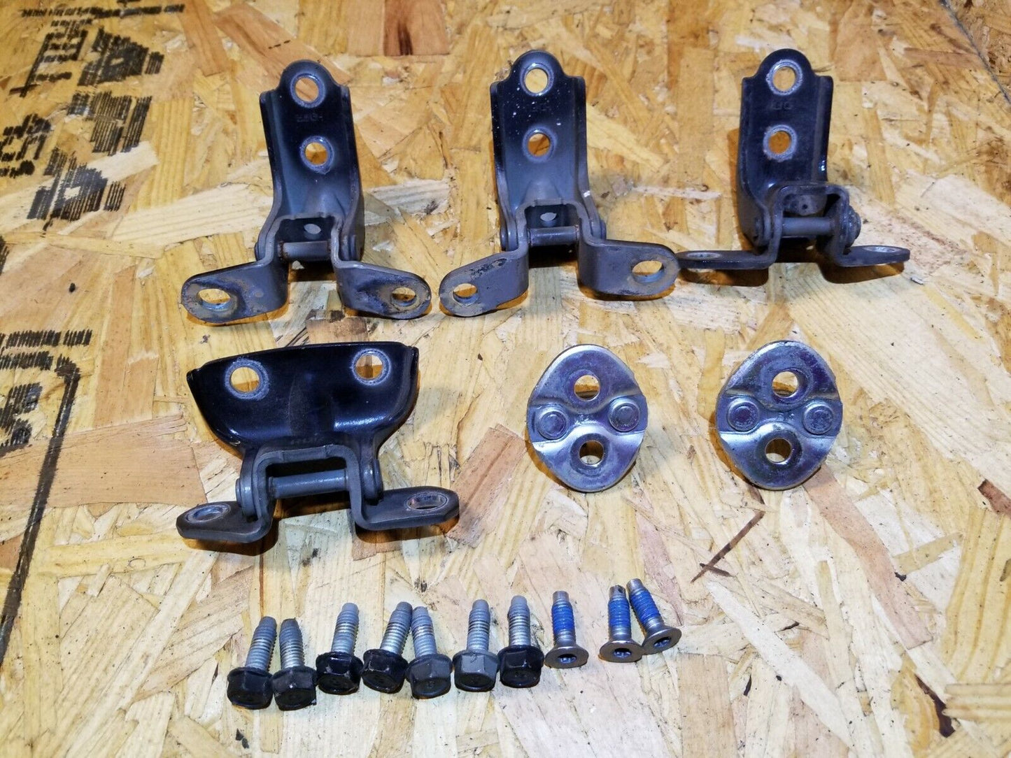 2007-2010 Hyundai Elantra Front Rear Door Hinge & Striker Passenger Side Rh OEM