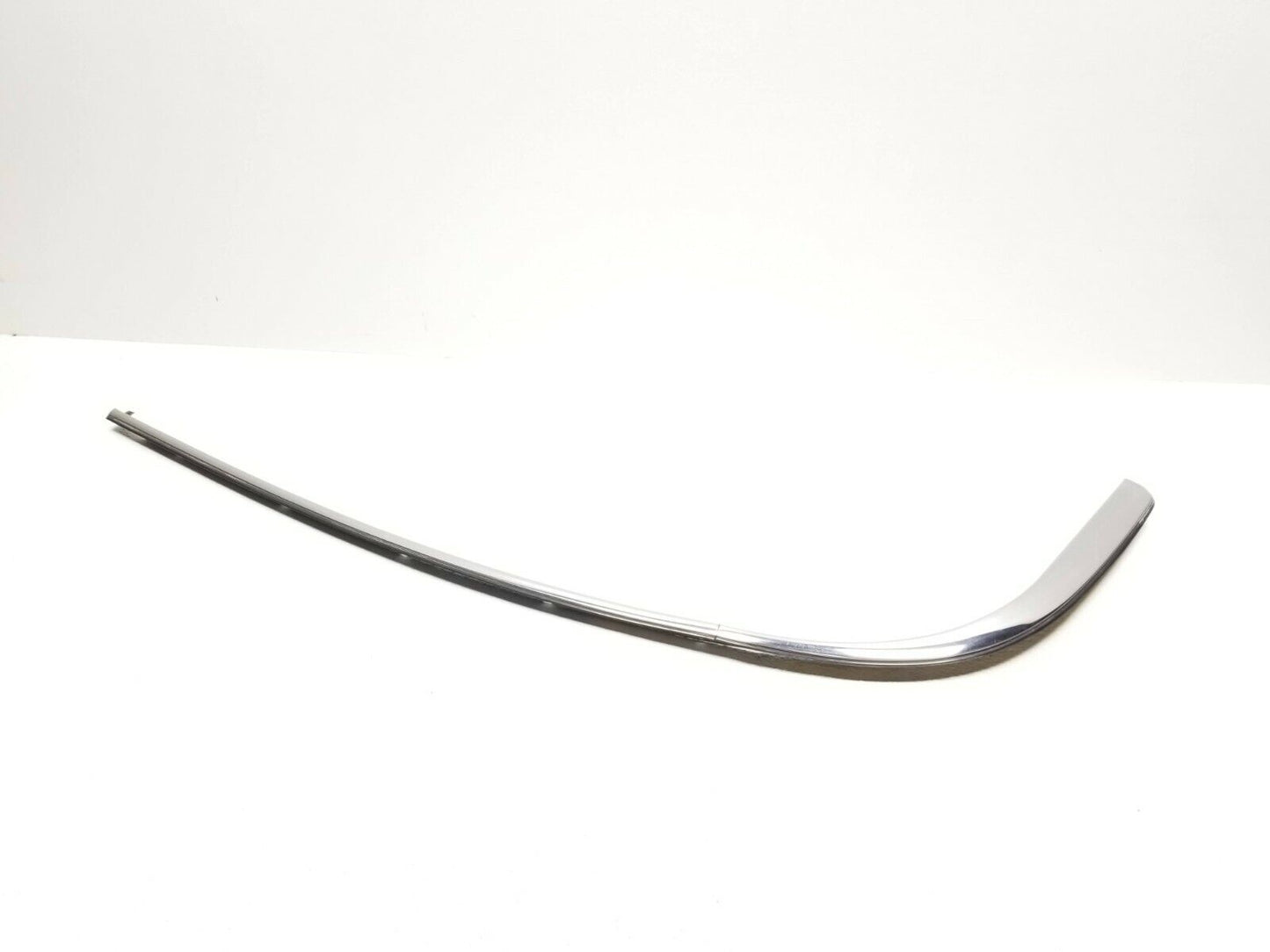 06 07 08 09 10 11 Town Car Rear Right Pass Door Window Belt Seal Molding OEM