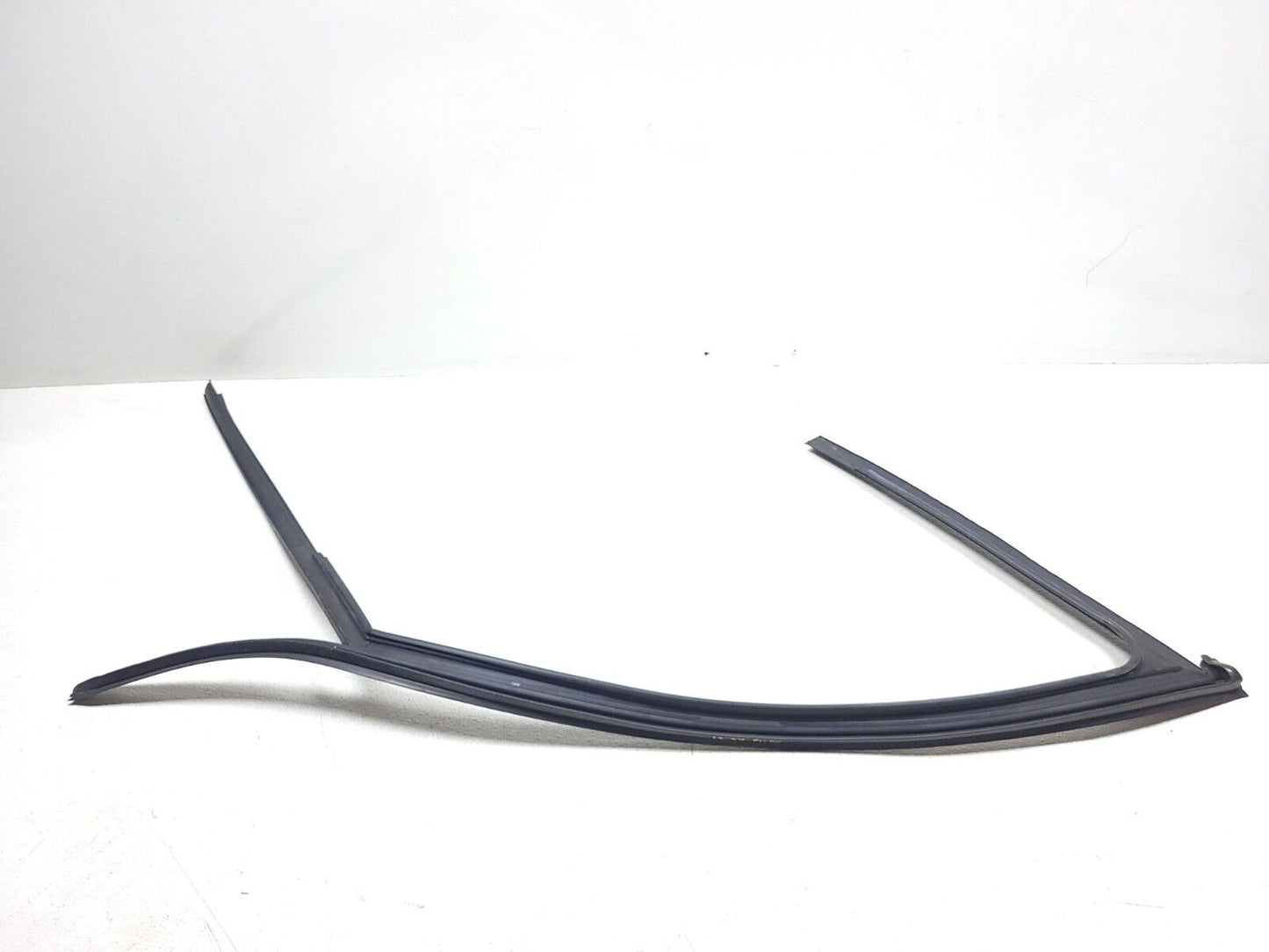 13 14 15 16 Audi A4 S4 Door Window Frame Seal Front Left Driver Side OEM