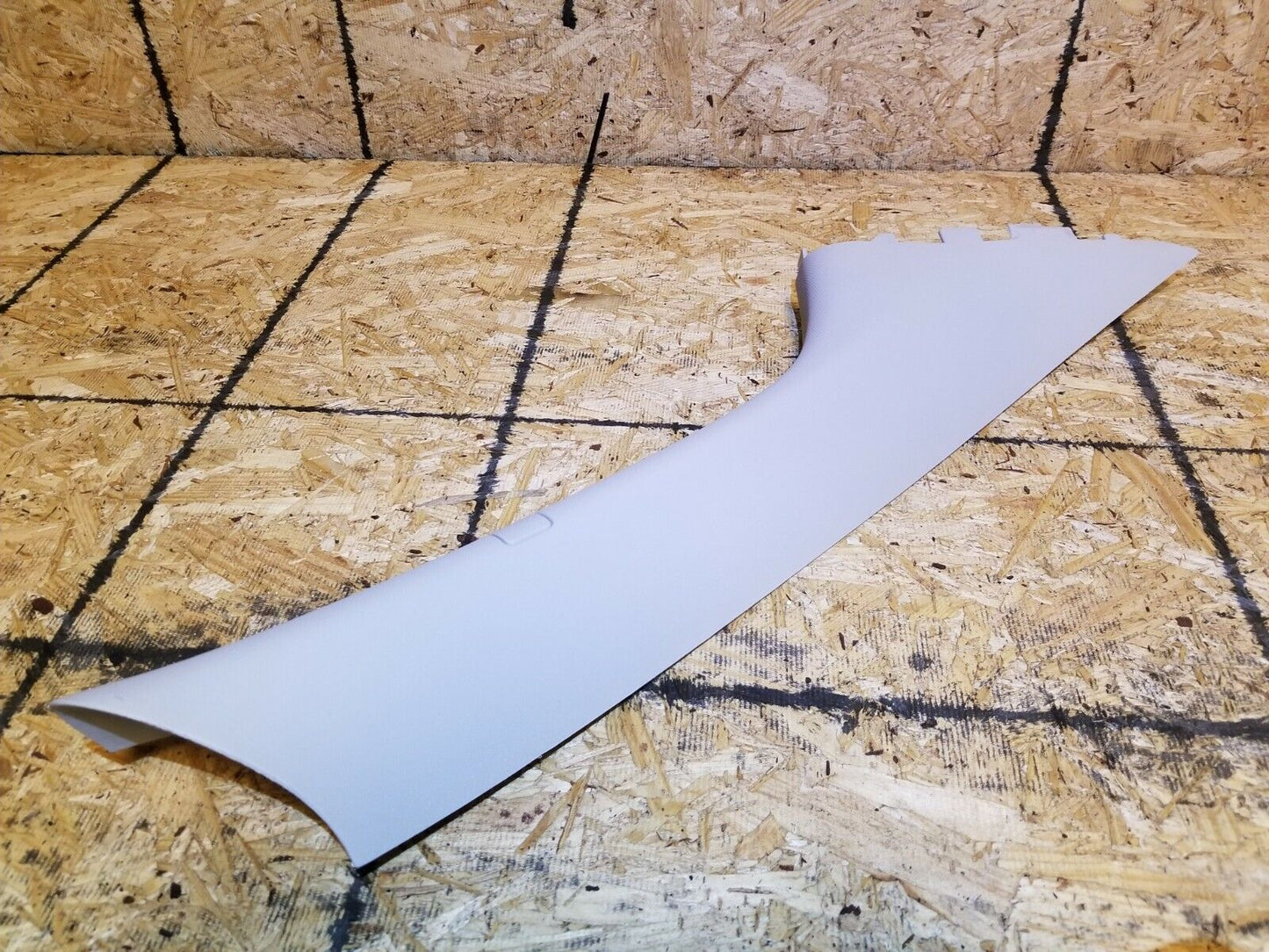 07 - 12 Dodge Caliber Windshield Trim A-pillar Front Passenger Side Right OEM