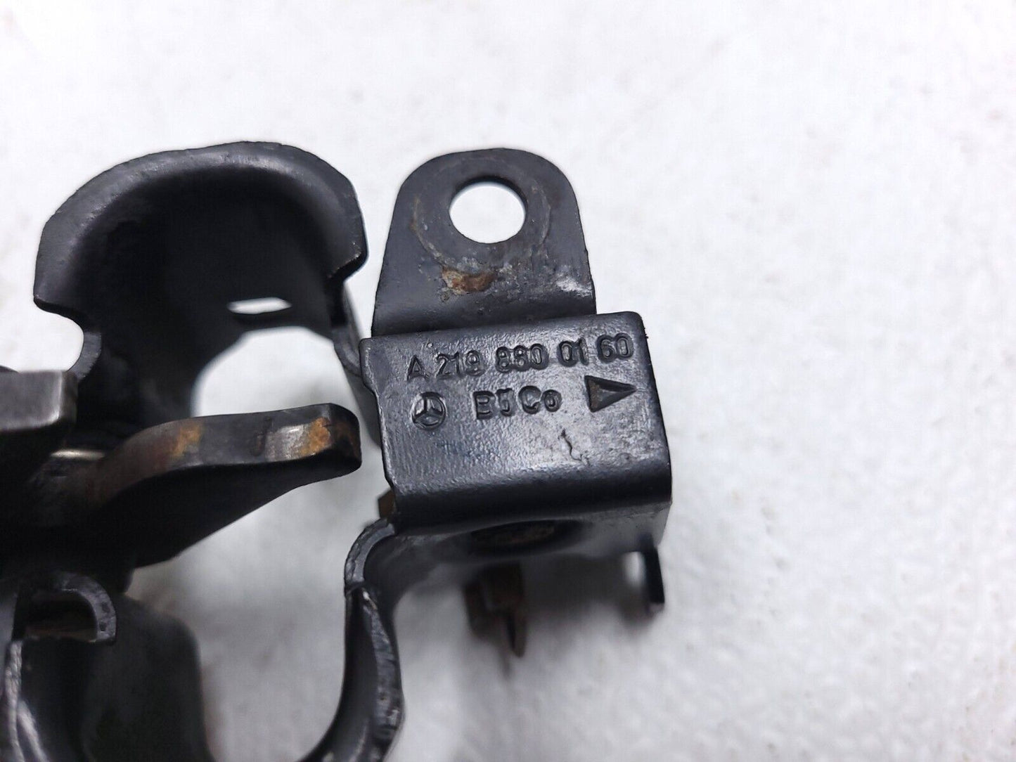 06 07 08 09 10 11 Mercedes Ml500 Front Hood Bonnet Lock Latch Catch OEM