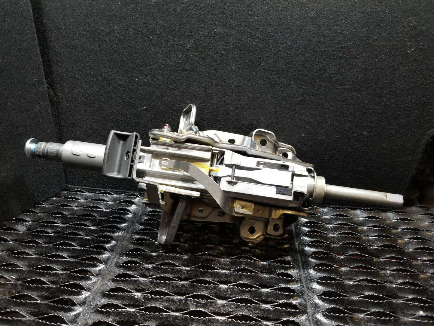 13 14 15 Audi A4 Steering Column OEM