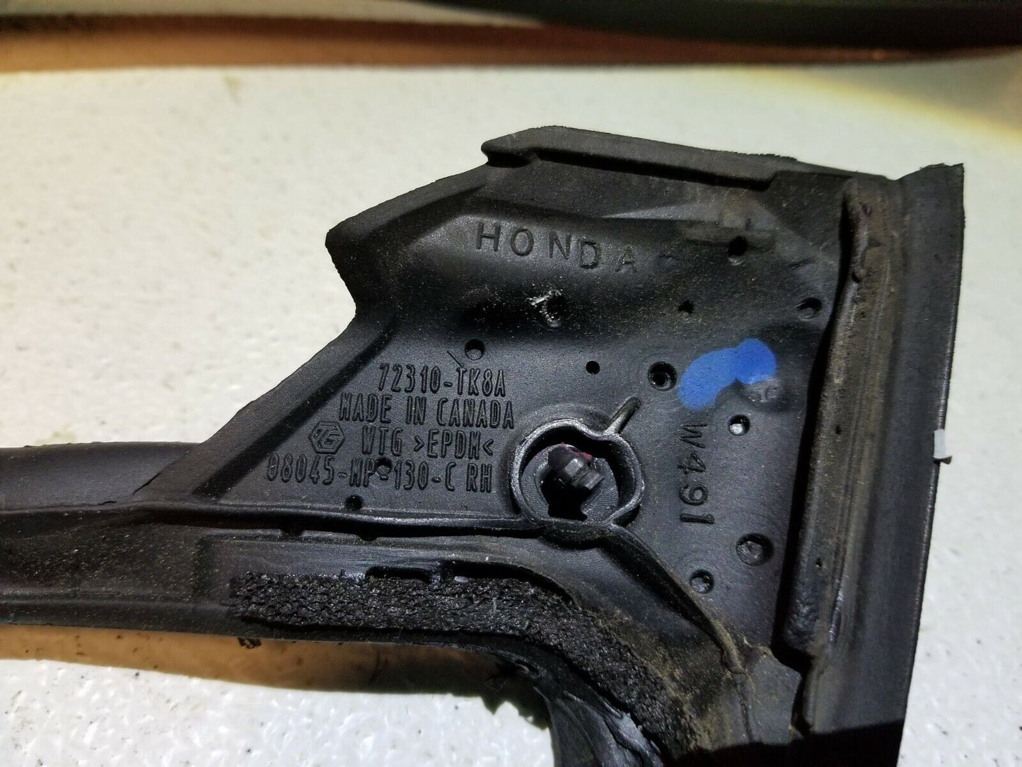 11 12 13 Honda Odyssey Rear Right Pass Door Door Weatherstrip Seal OEM