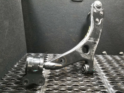 05 06 07 Volvo S40 2.4l Front Lower Control Arm Right Passenger Side OEM