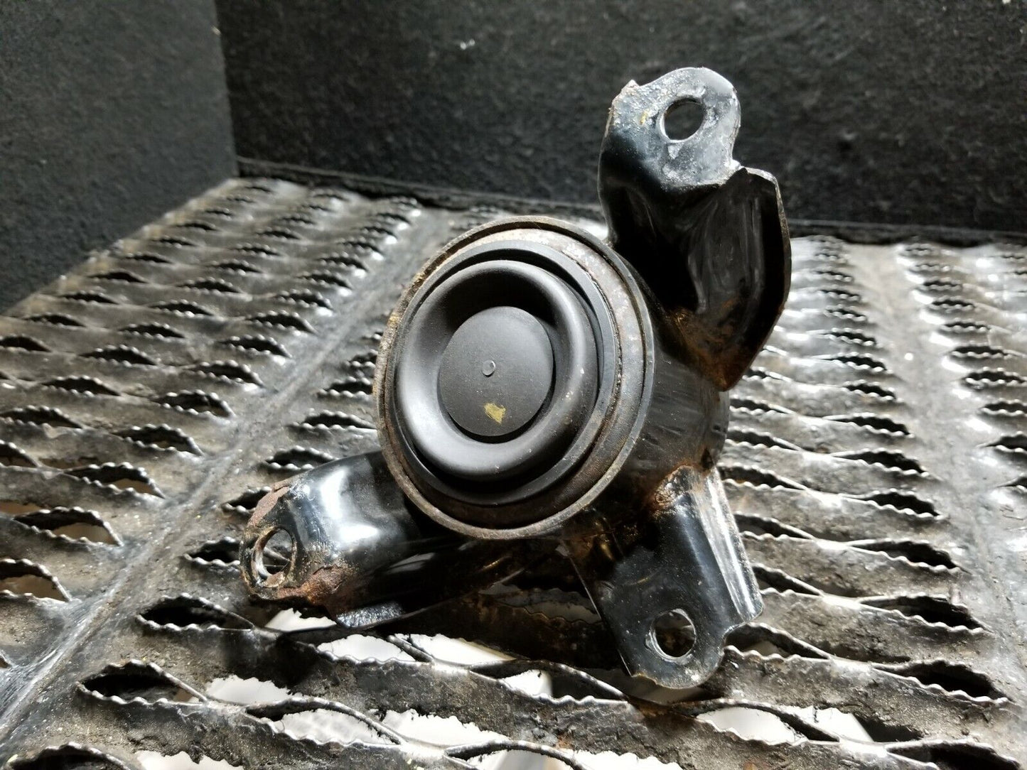 12 13 14 15 16 Hyundai Veloster Engine Motor Mount Right Passenger Side OEM