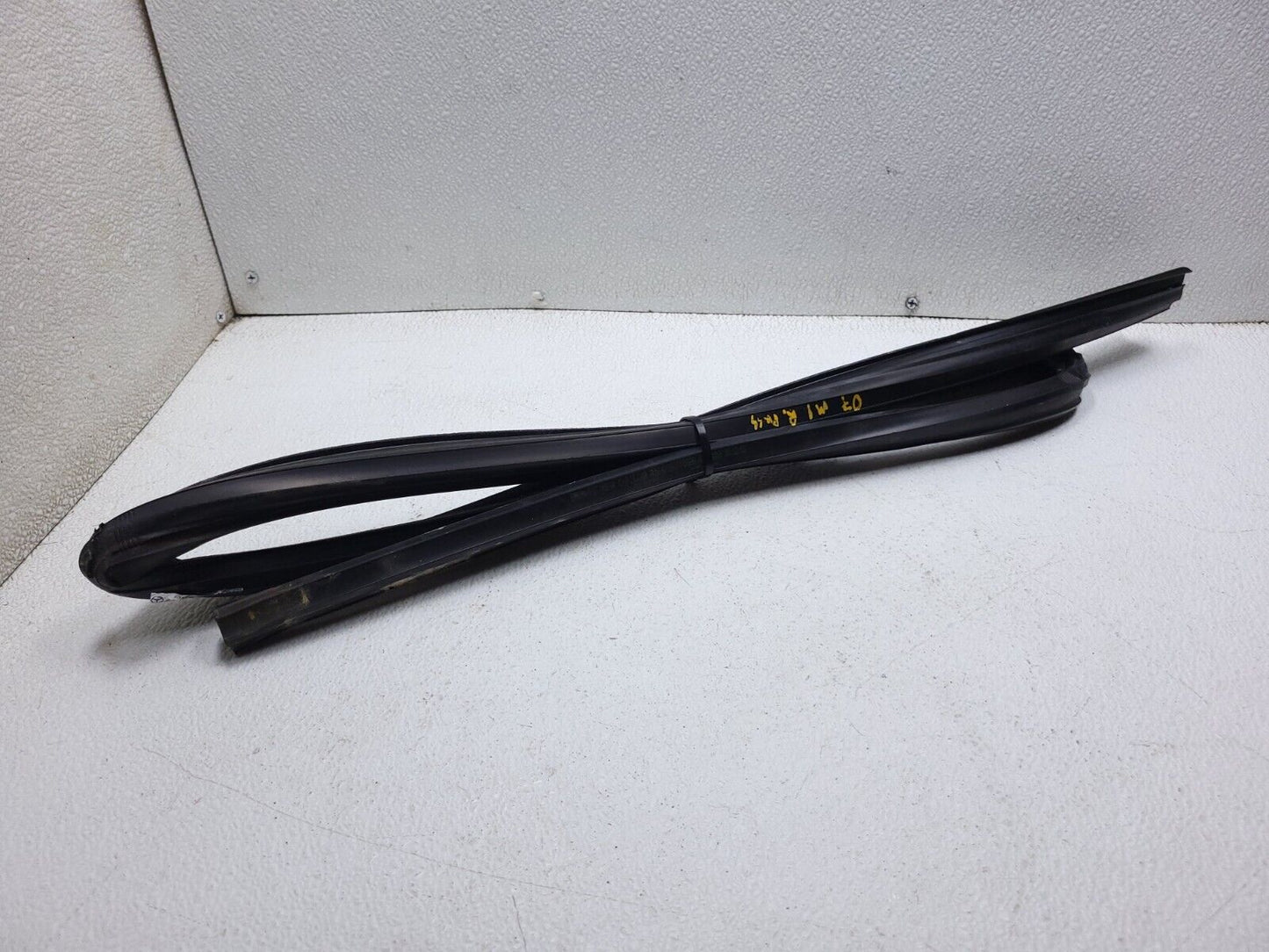 06 07 08 09 10 11 Mercedes Ml500 Door Weatherstrip Seal Rear Right Pass OEM