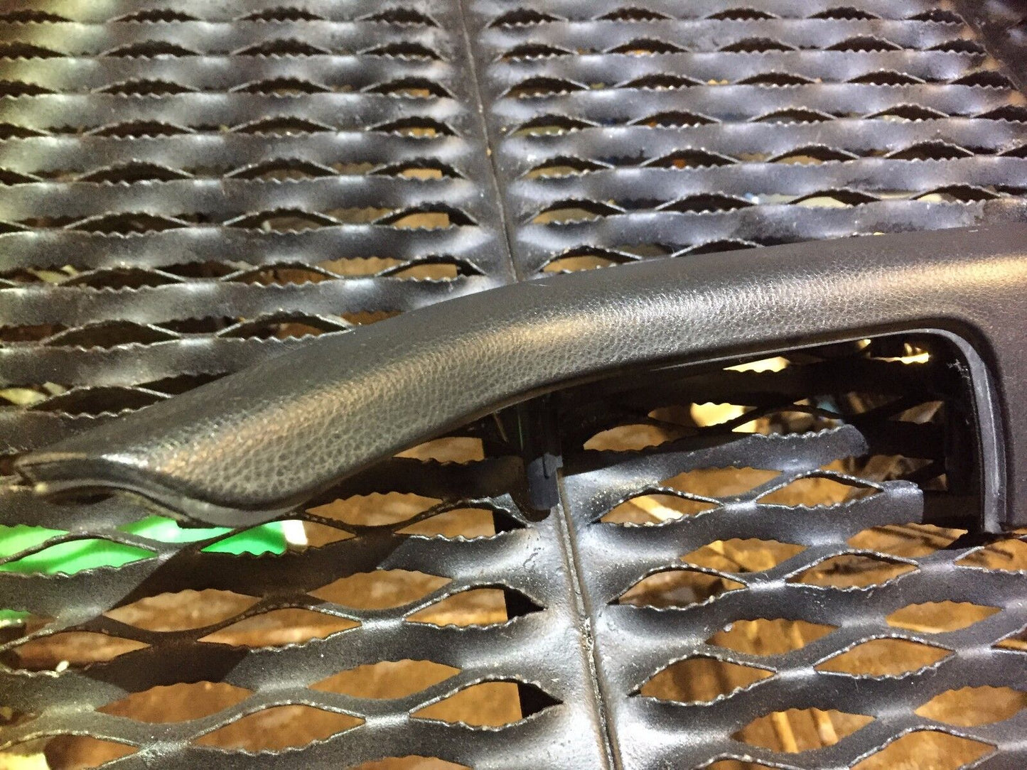 05 06 07 08 Audi A6 C6 Front Interior Door Grab Handle Driver Side OEM