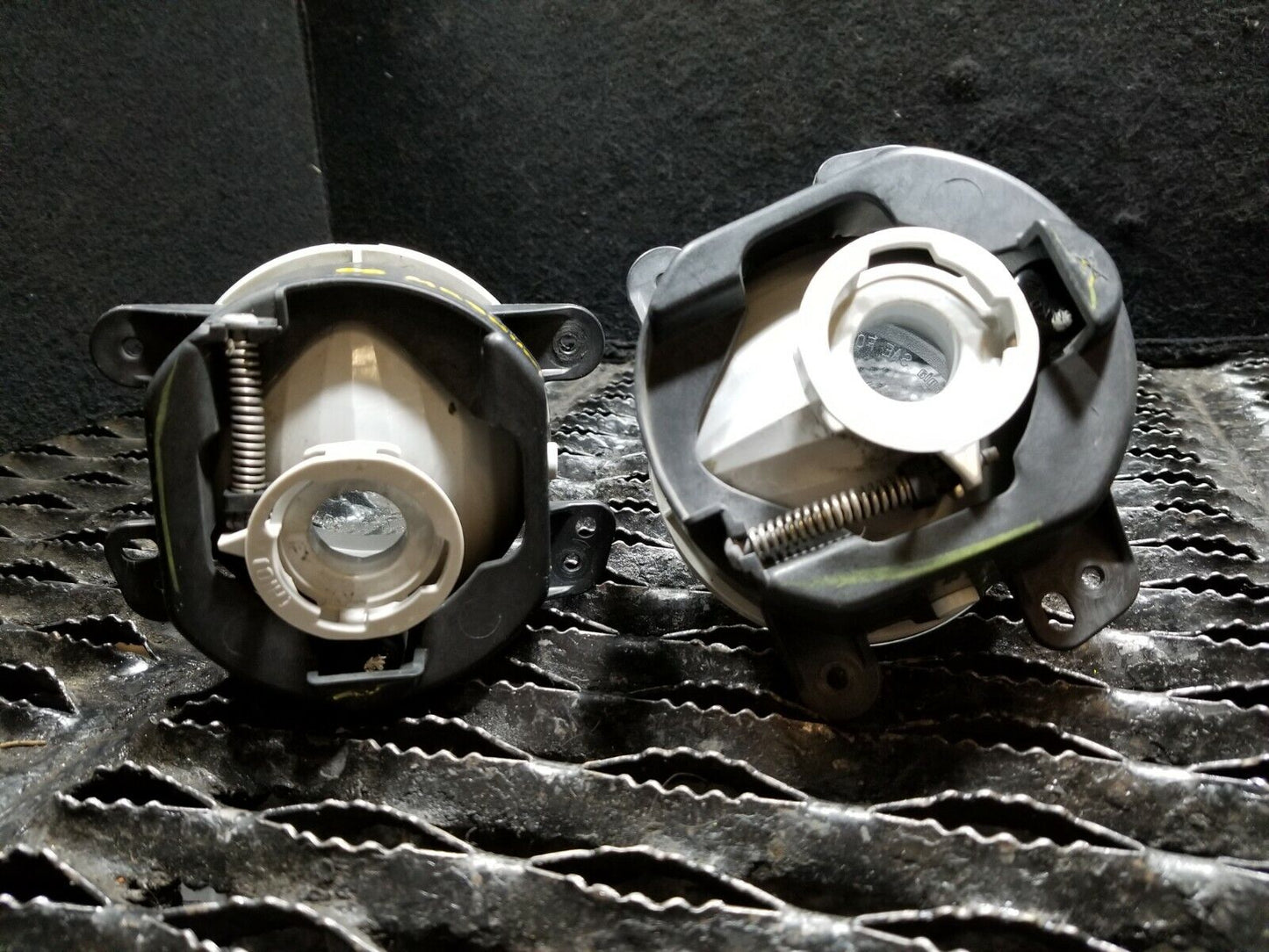 05 06 07 Dodge Magnum Rt Fog Light Lamp Left And Right 2psc OEM