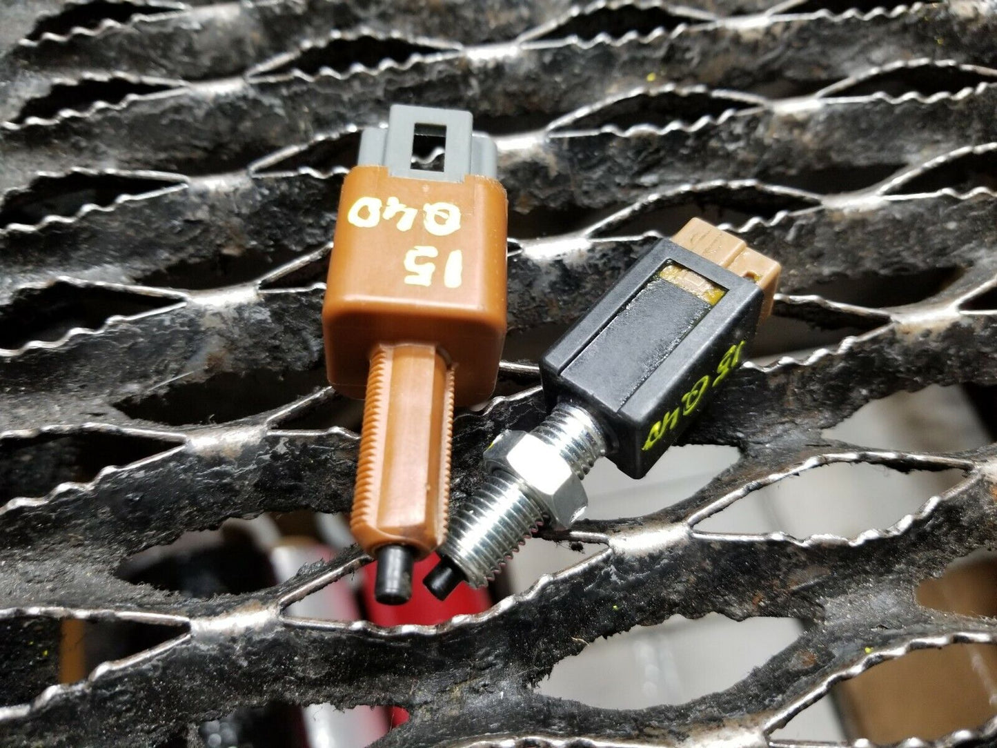 2014 2015 Infiniti Q40 Brake Pedal Stop Light Lamp Switch 2pcs OEM 34k