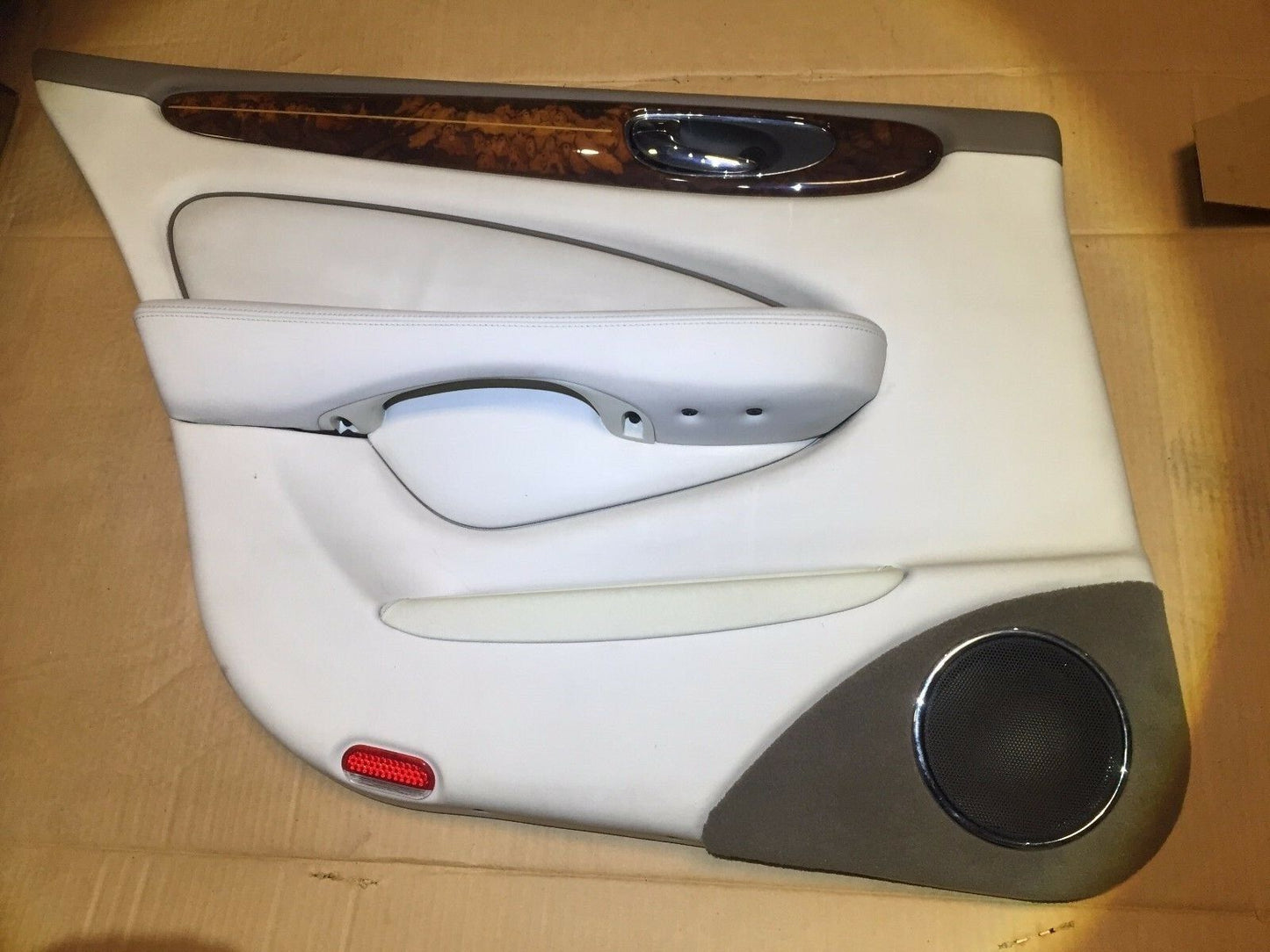 04 05 06 07 08 09 Jaguar Xj8 Rear Left Driver Door Trim Panel White OEM