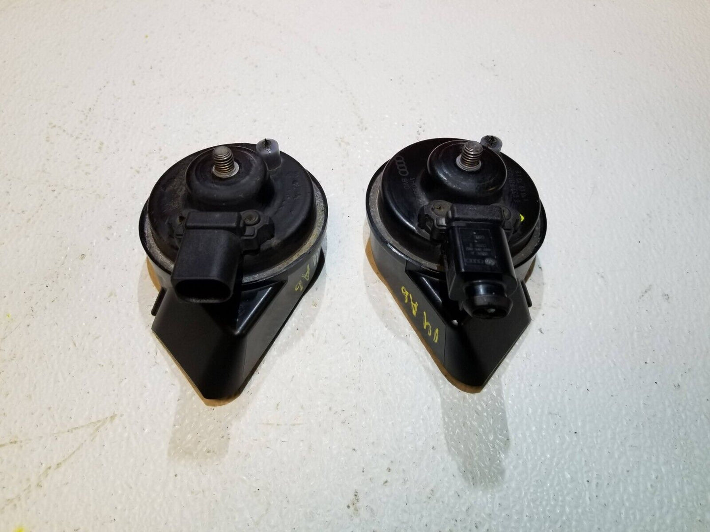 12 13 14 15 Audi A6 High & Low Pitch Horn 2pcs OEM
