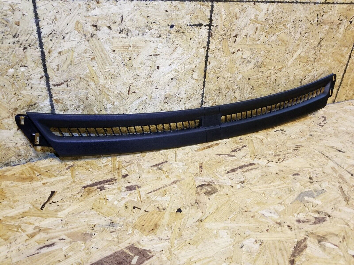 14 15 16 17 Jeep Cherokee Dash Upper Defroster Air Vent Trim OEM