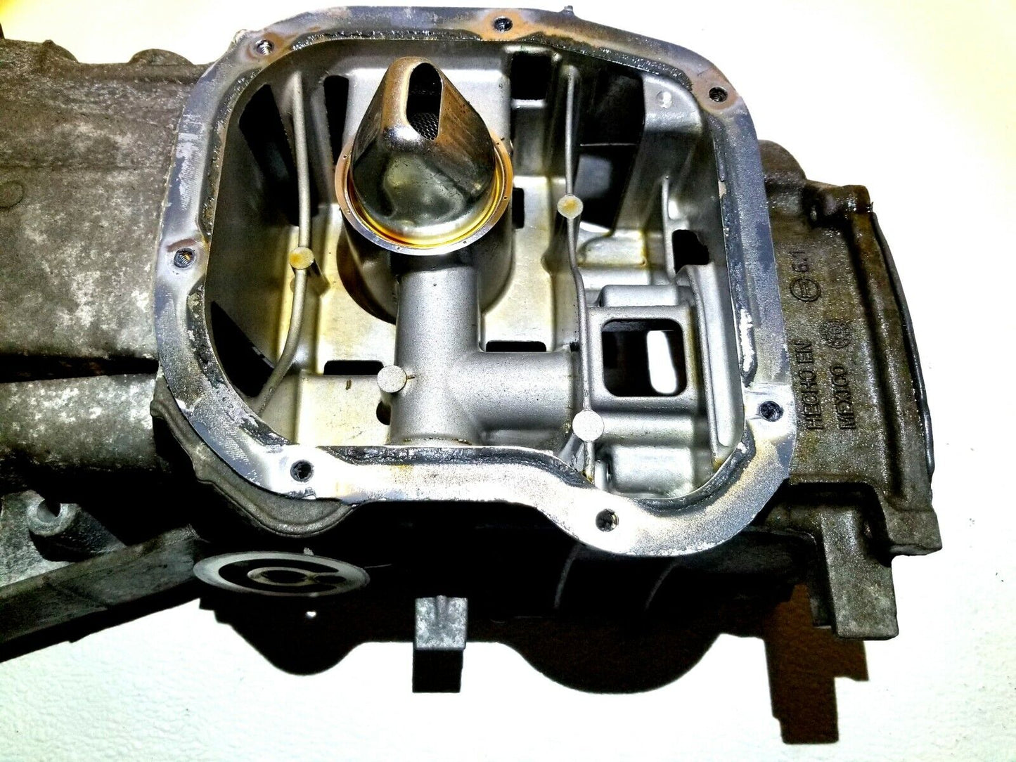 15 16 17 Nissan Versa 1.6l Engine Oil Pan Upper OEM