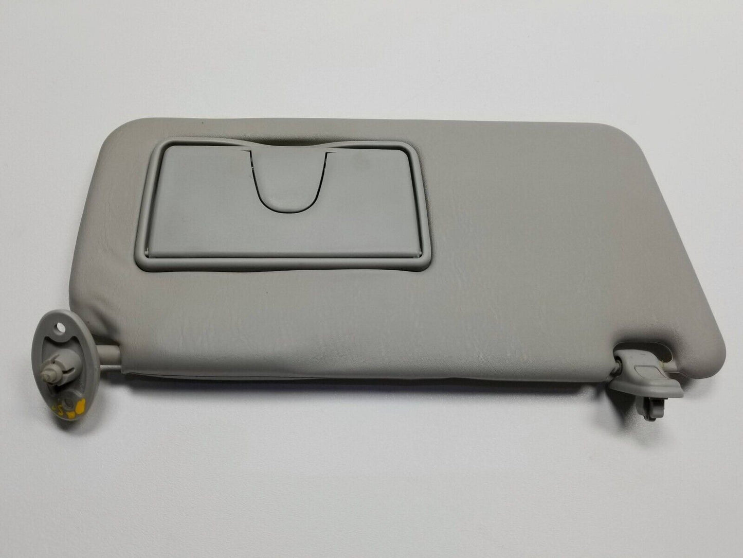 07 - 13 Suzuki Sx4 Hatchback Sun Visor Passenger Side Right OEM