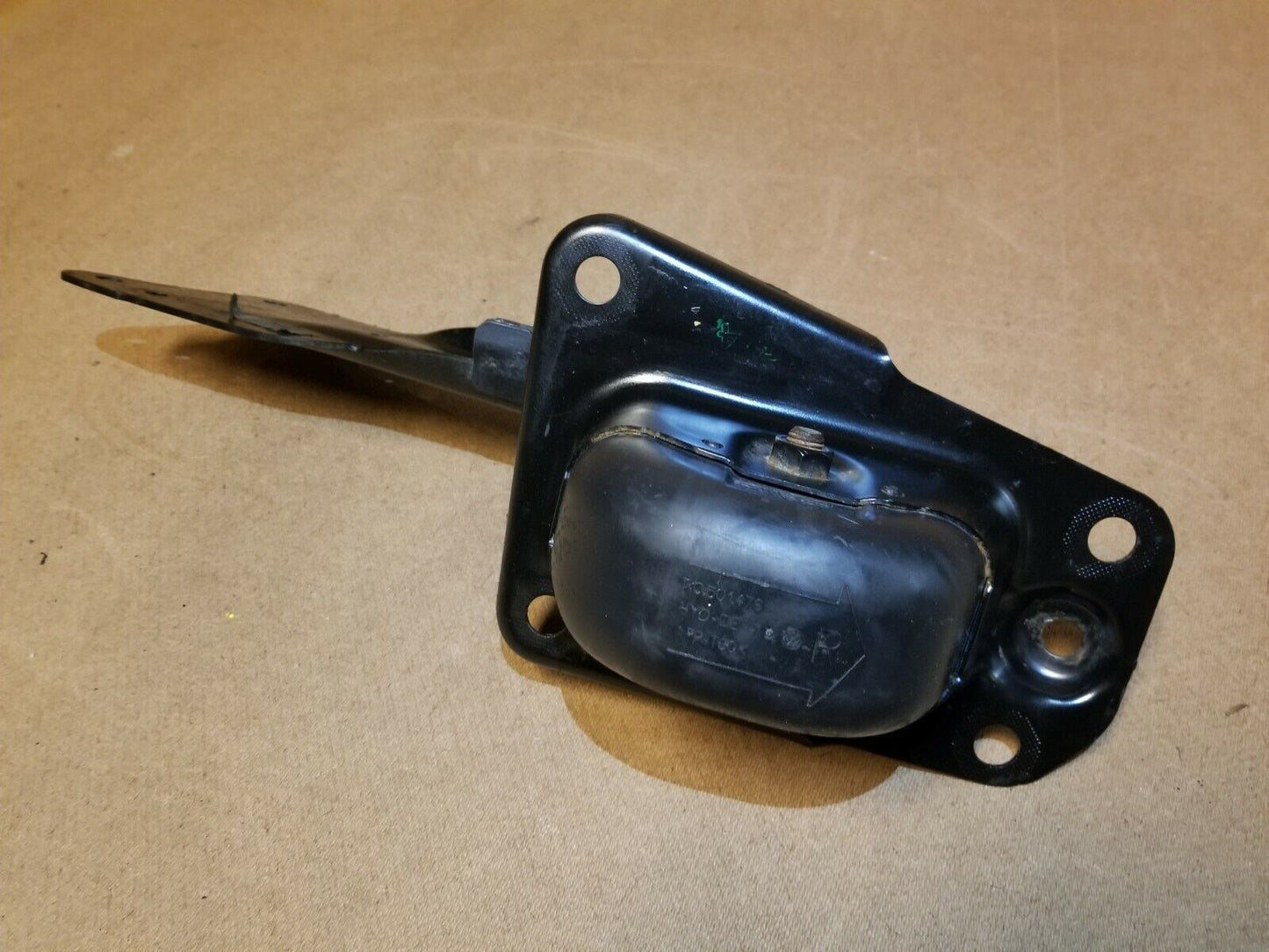 10 11 12 13 VW Golf GTI 2.0l Rear Right Pass Side Trailing Control Arm OEM