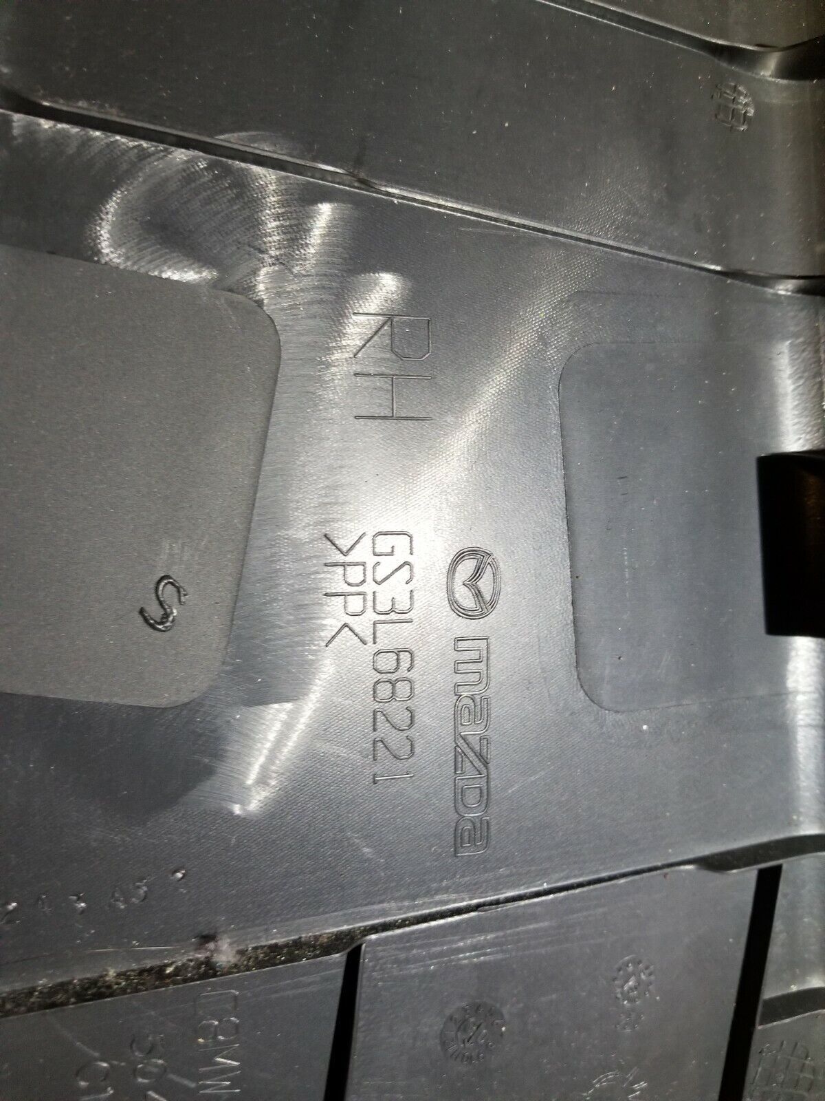 09 10 11 12 13 Mazda 6 Center Right Passenger Side B Pillar Trim Cover Panel OEM