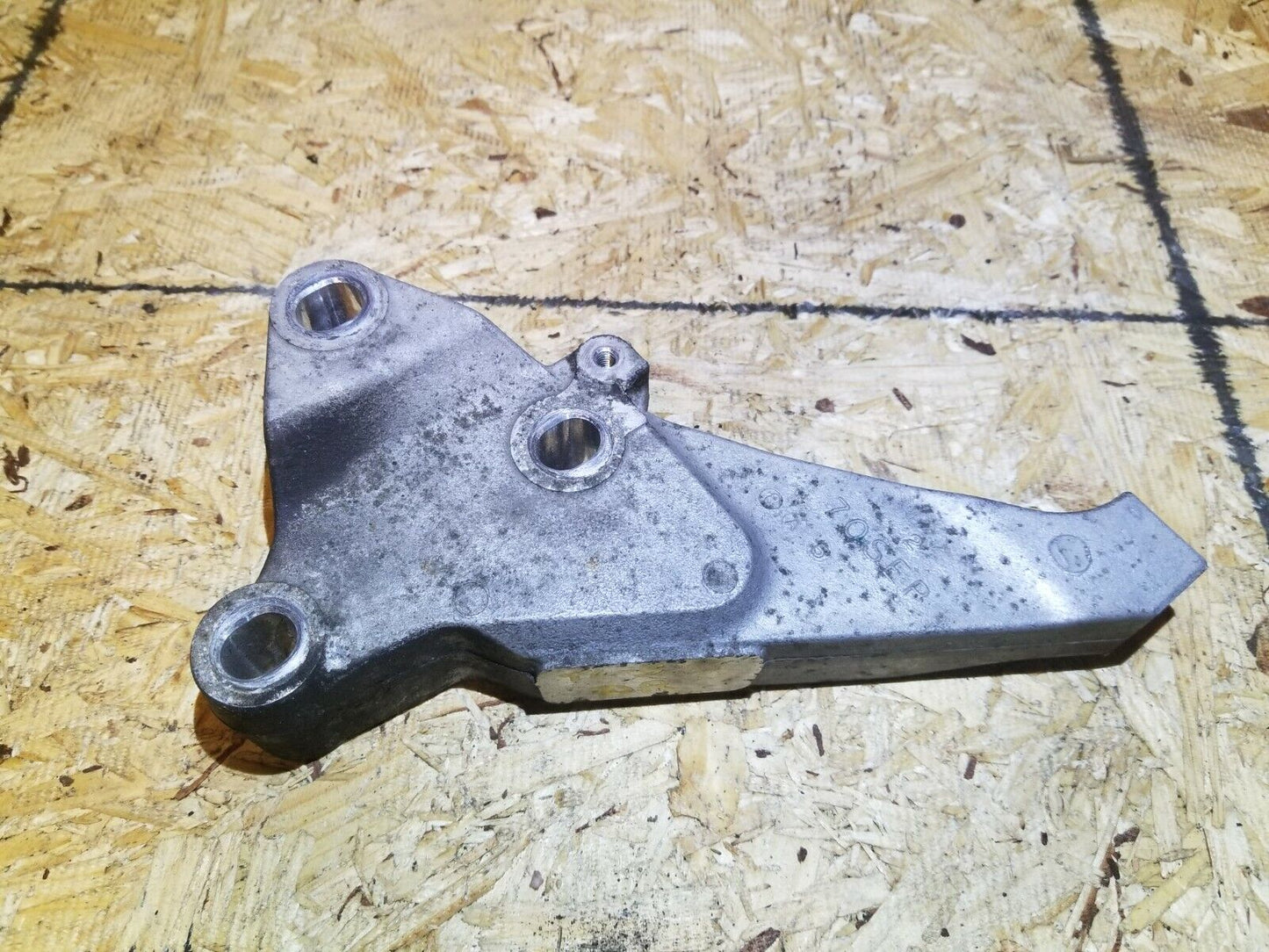 04 05 06 07 08 Acura Tl Type-s Engine Mount Bracket Driver Side OEM