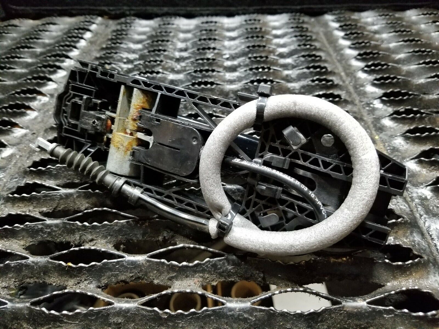 15 16 17 18 VW Jetta Rear Right Pass Side Exterior Door Handle OEM 30k