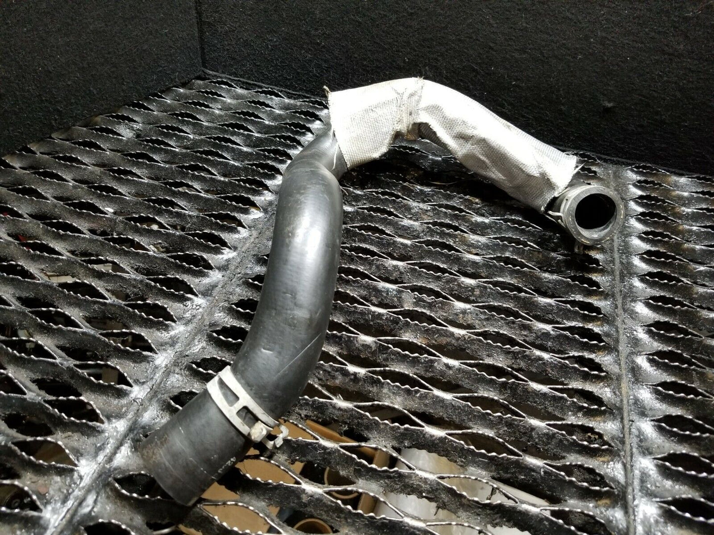 04 05 06 Chrysler Sebring Convertible 2.7l Radiator Hose Pipe OEM